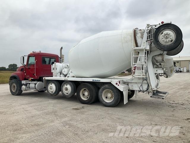Mack CV513 Kita