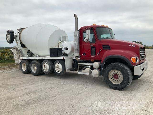 Mack CV513 Kita