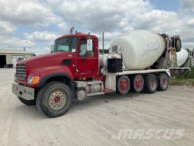 Mack CV513 Kita