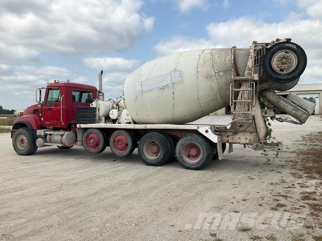 Mack CV513 Kita