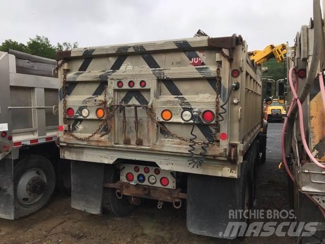 Mack CV700 Sniego peiliai ir valytuvai