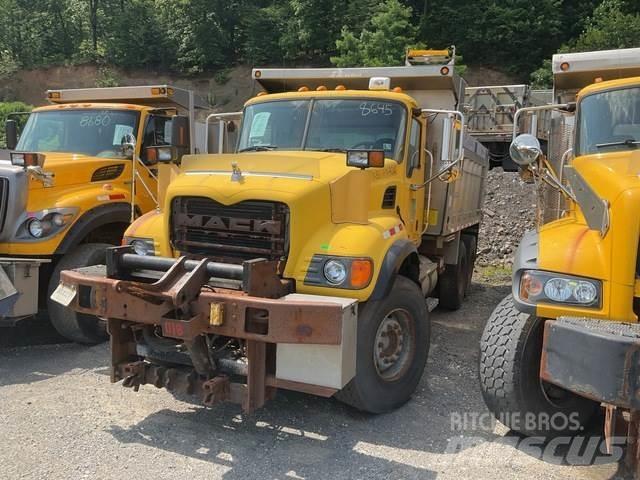 Mack CV700 Sniego peiliai ir valytuvai