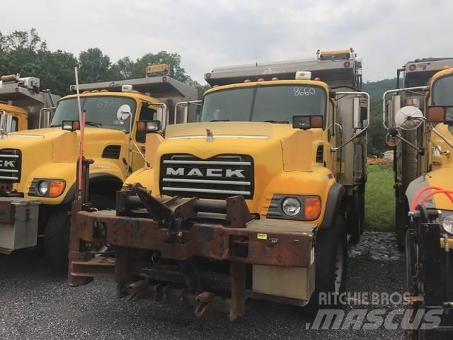 Mack CV700 Sniego peiliai ir valytuvai