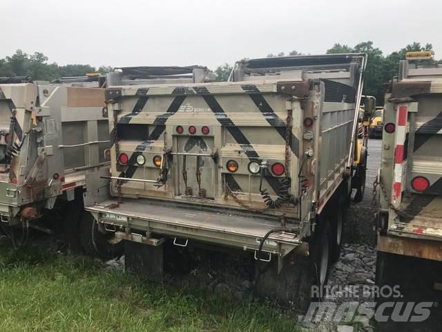 Mack CV700 Sniego peiliai ir valytuvai