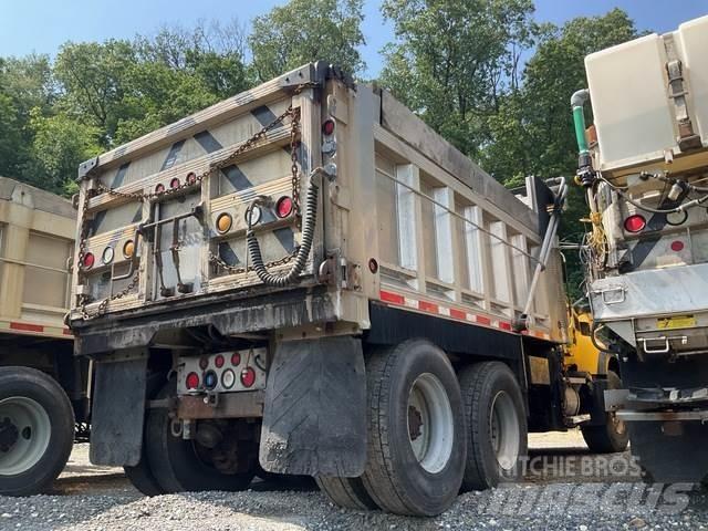Mack CV700 Sniego peiliai ir valytuvai