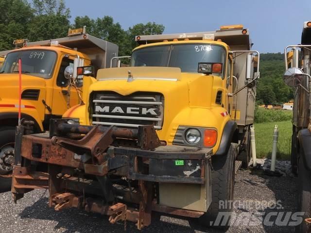 Mack CV700 Sniego peiliai ir valytuvai