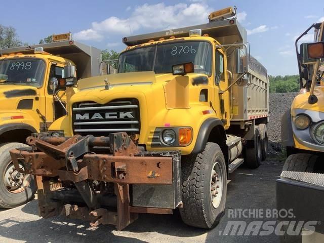 Mack CV700 Sniego peiliai ir valytuvai