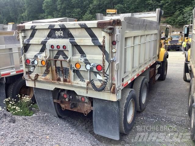 Mack CV700 Sniego peiliai ir valytuvai