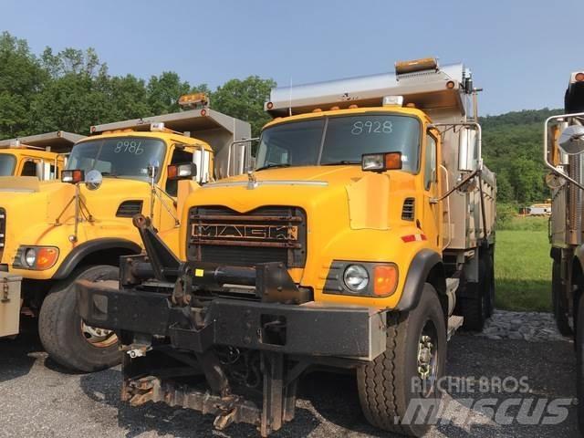 Mack CV700 Sniego peiliai ir valytuvai