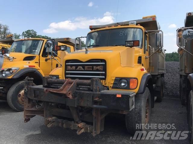 Mack CV700 Sniego peiliai ir valytuvai