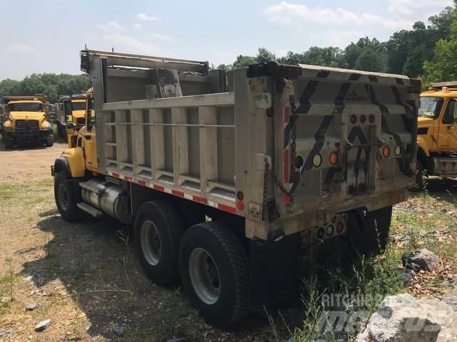 Mack CV700 Sniego peiliai ir valytuvai