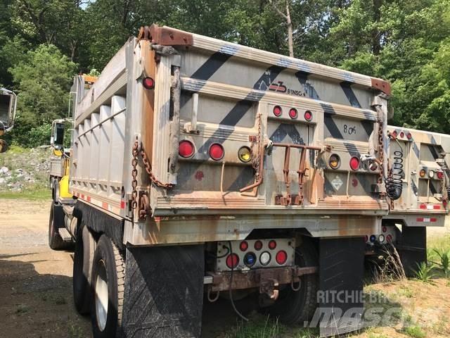 Mack CV700 Sniego peiliai ir valytuvai