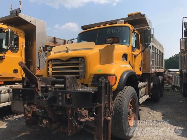 Mack CV700 Sniego peiliai ir valytuvai
