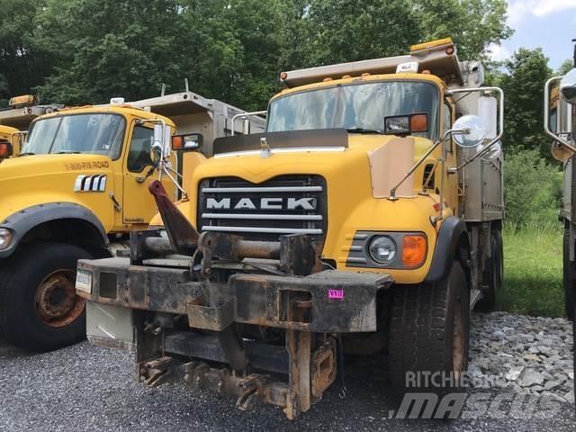 Mack CV700 Sniego peiliai ir valytuvai
