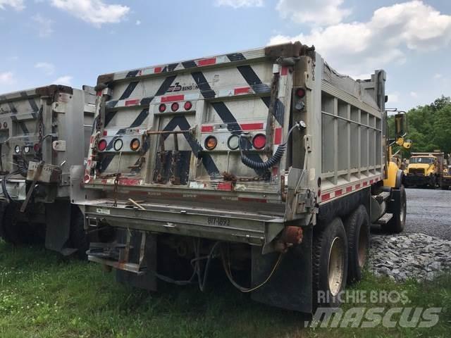 Mack CV700 Sniego peiliai ir valytuvai