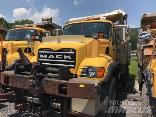 Mack CV700 Sniego peiliai ir valytuvai