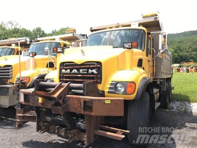 Mack CV700 Sniego peiliai ir valytuvai