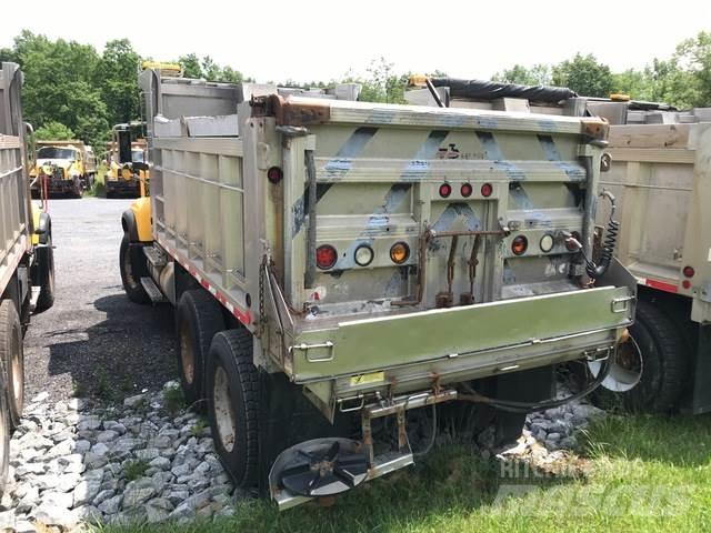 Mack CV700 Sniego peiliai ir valytuvai
