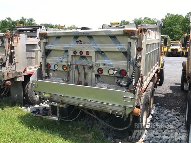 Mack CV700 Sniego peiliai ir valytuvai