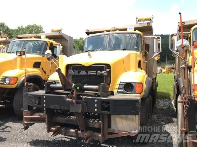 Mack CV700 Sniego peiliai ir valytuvai
