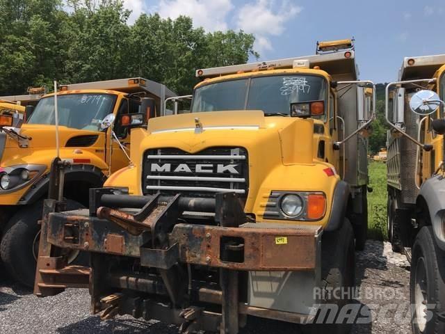 Mack CV700 Sniego peiliai ir valytuvai