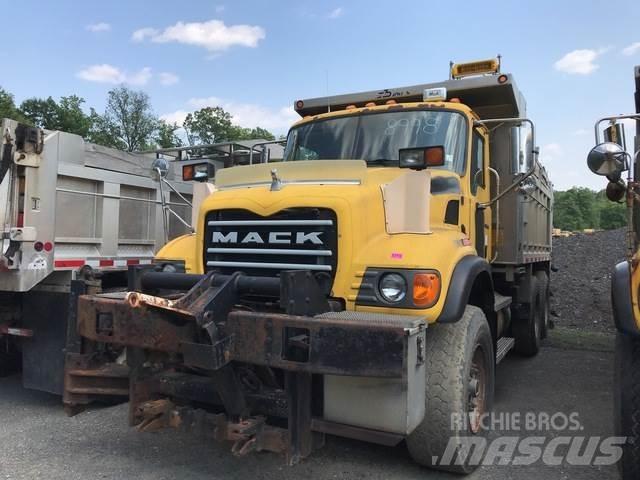 Mack CV700 Sniego peiliai ir valytuvai