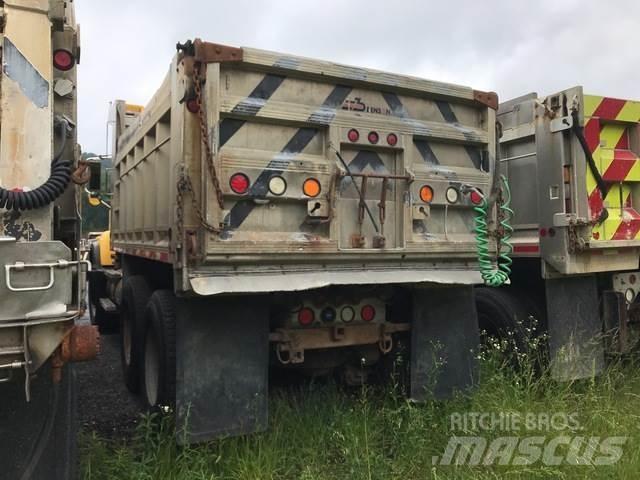 Mack CV700 Sniego peiliai ir valytuvai