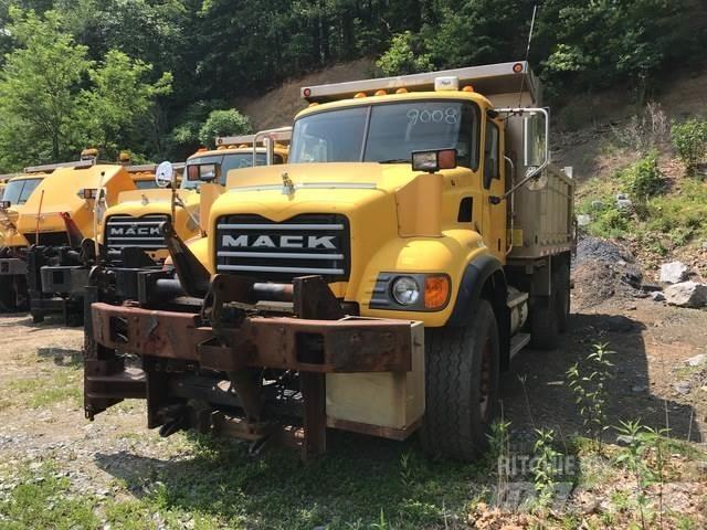 Mack CV700 Sniego peiliai ir valytuvai