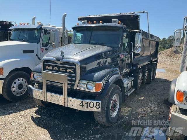Mack CV713 Savivarčių priekabų vilkikai