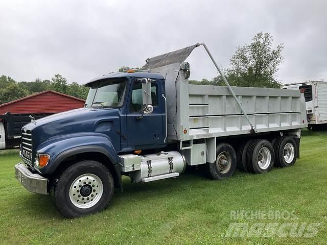 Mack CV713 Savivarčių priekabų vilkikai