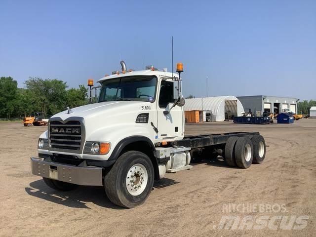 Mack CV713 Kabinos ir salonai