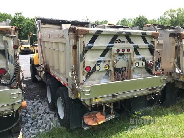 Mack CV713 Sniego peiliai ir valytuvai