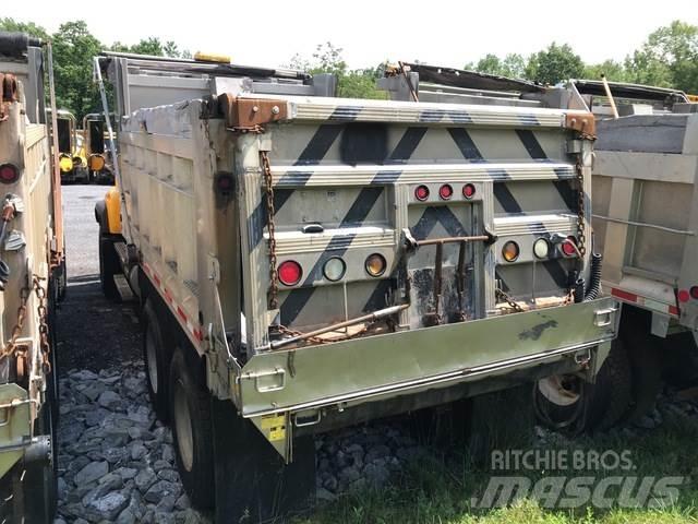 Mack CV713 Sniego peiliai ir valytuvai