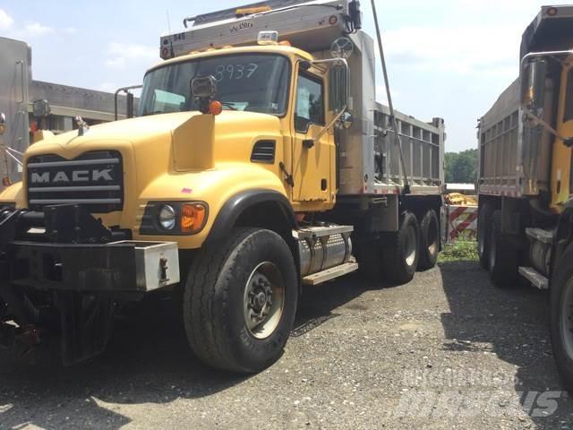 Mack CV713 Sniego peiliai ir valytuvai