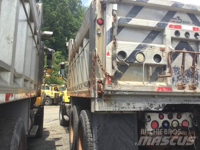 Mack CV713 Smėlio ir druskos barstytuvai