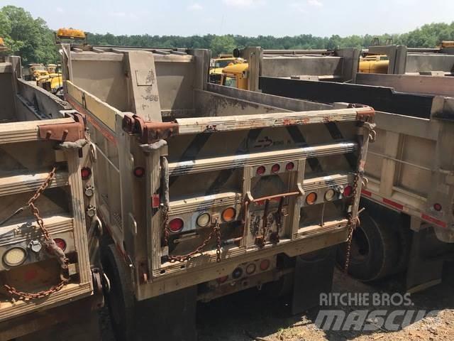 Mack CV713 Sniego peiliai ir valytuvai