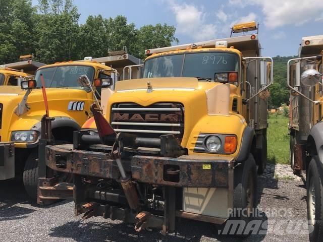 Mack CV713 Sniego peiliai ir valytuvai