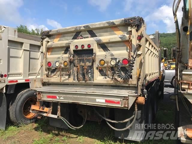 Mack CV713 Sniego peiliai ir valytuvai