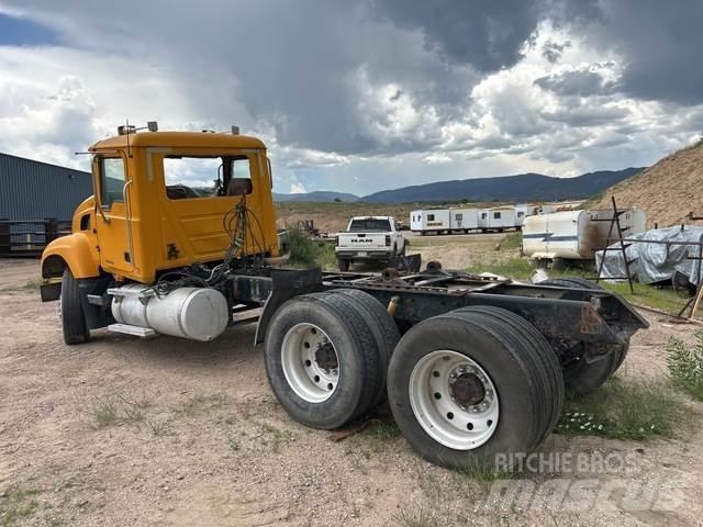 Mack CV713 Naudoti vilkikai