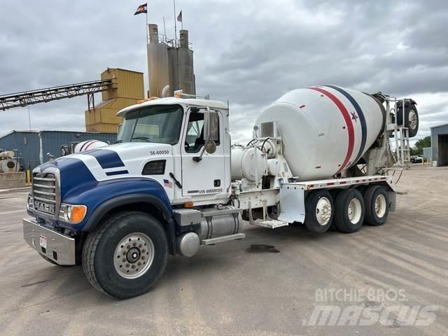 Mack CV713 Kita