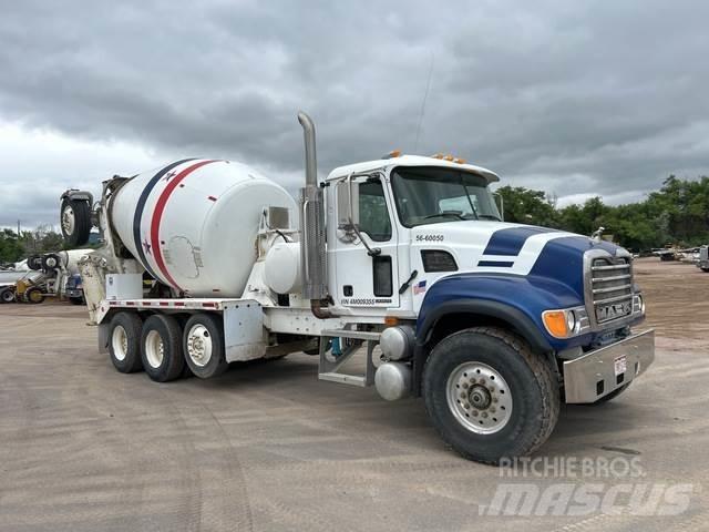 Mack CV713 Kita