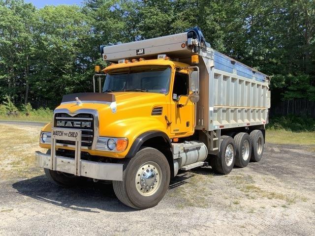 Mack CV713 Savivarčių priekabų vilkikai