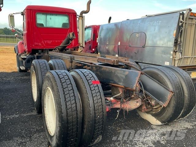 Mack CV713 Kabinos ir salonai
