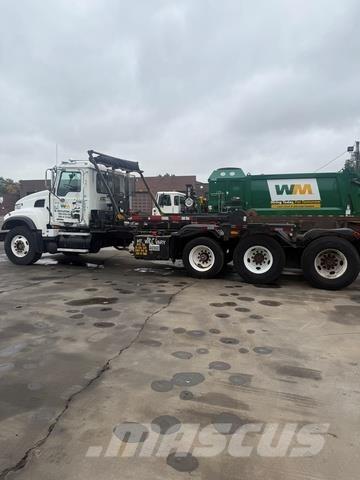 Mack CV713 Savivarčiai