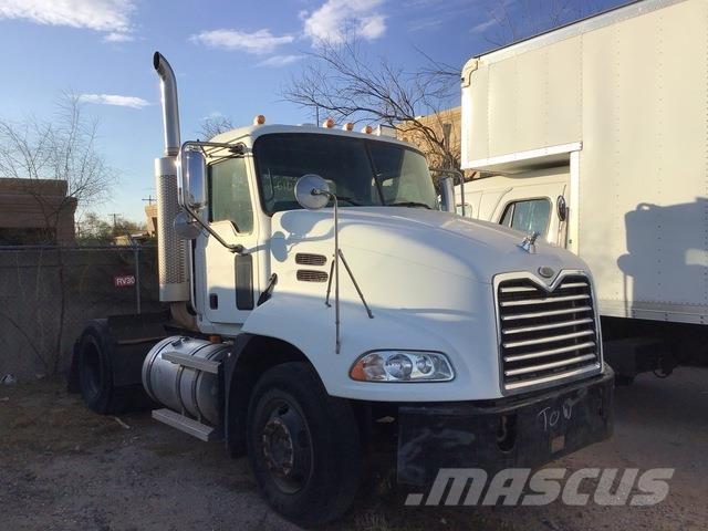 Mack CXN612 Naudoti vilkikai