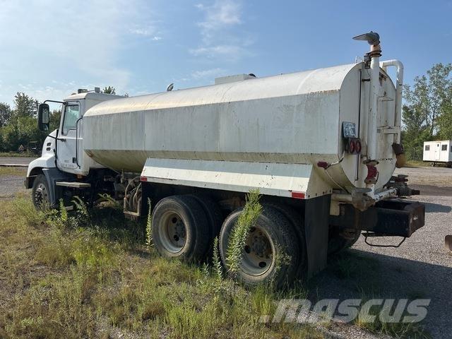 Mack CXN612 Vandens sunkvežimiai