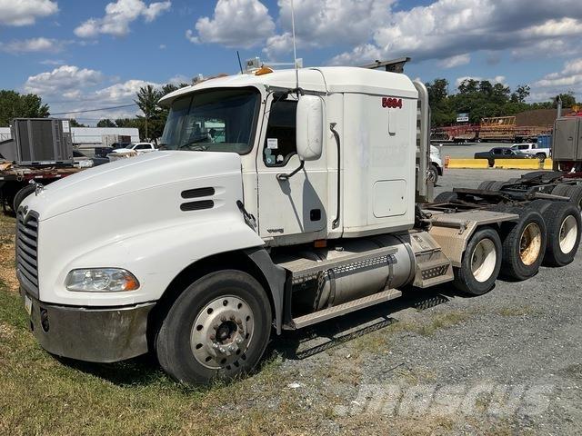Mack CXN613 Naudoti vilkikai