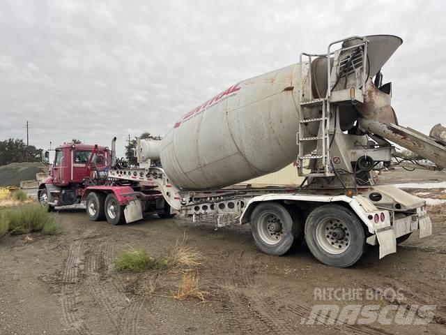 Mack CXU613 Naudoti vilkikai