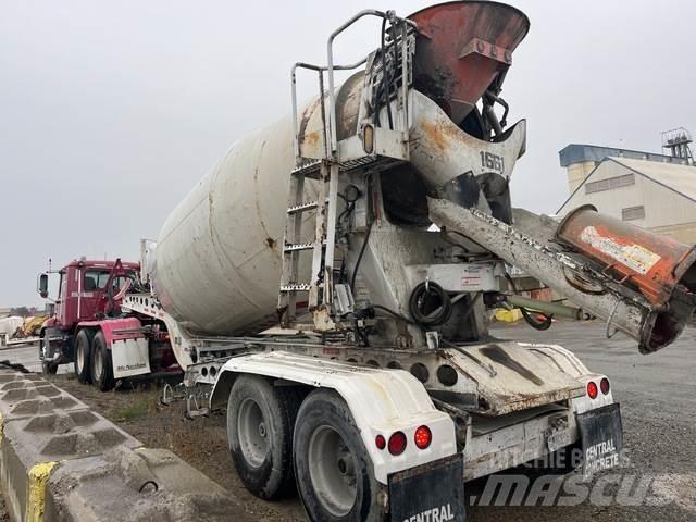 Mack CXU613 Naudoti vilkikai