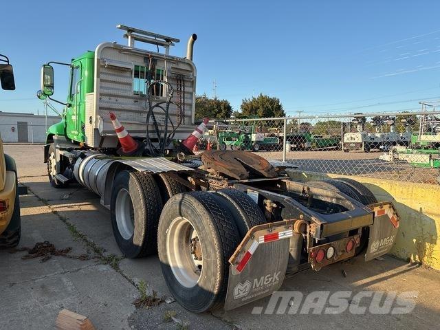 Mack CXU613 Naudoti vilkikai